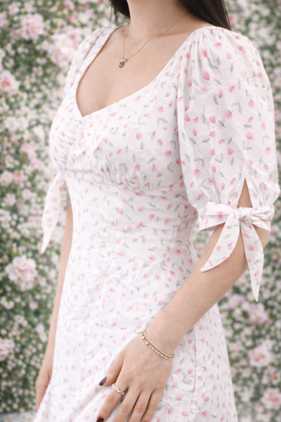 Rosalie Dream &ndash; Romantyczna Sukienka Mini z Efektownymi Plecami, Dostępny, XS